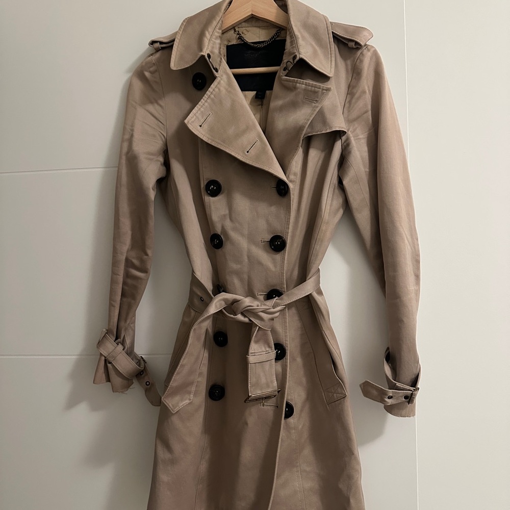 Burberry Prosum Double-Breasted Tan Trench Coat